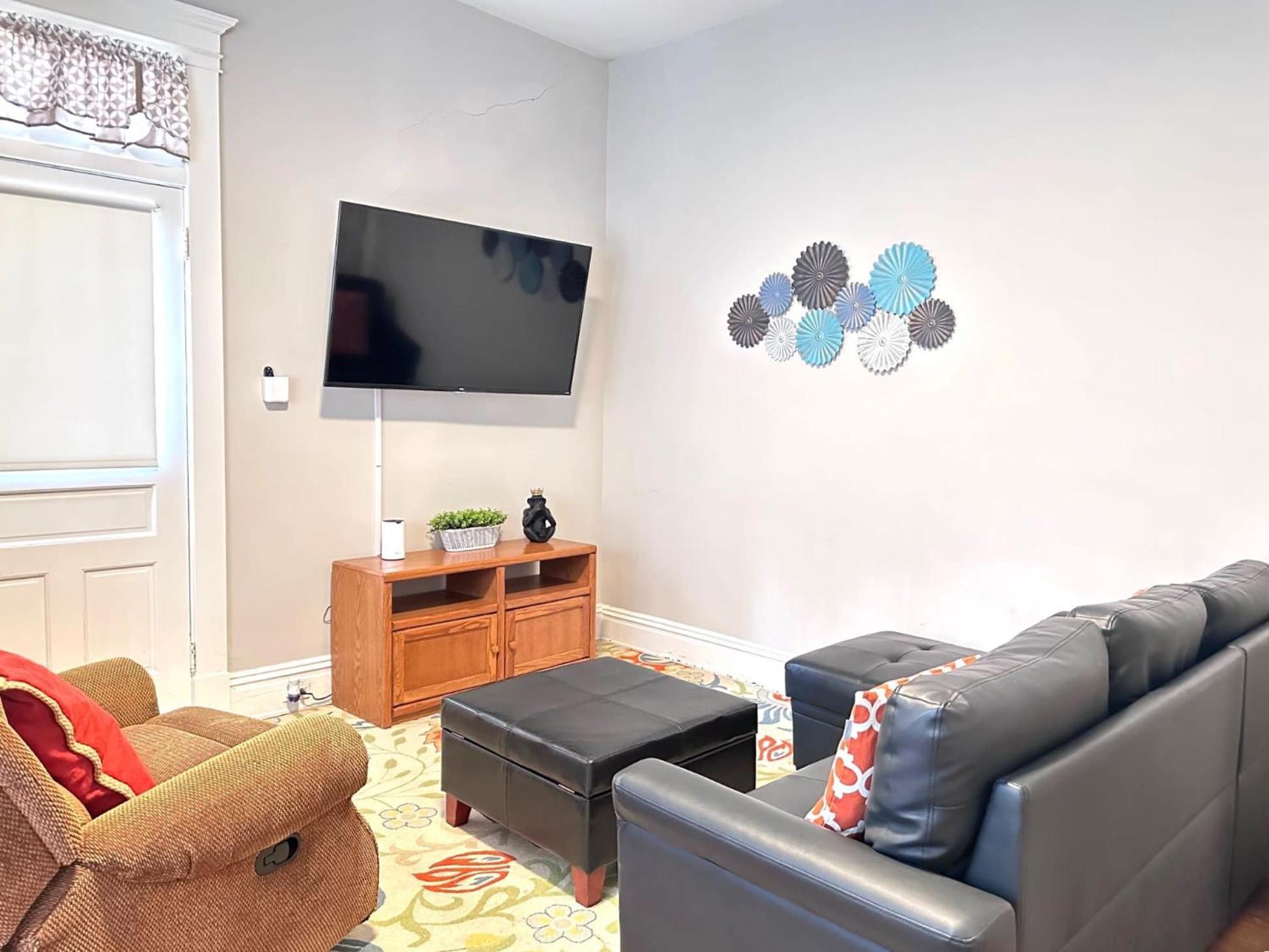 E1 Centrally Located In Carytown Fully Fenced Richmond Buitenkant foto
